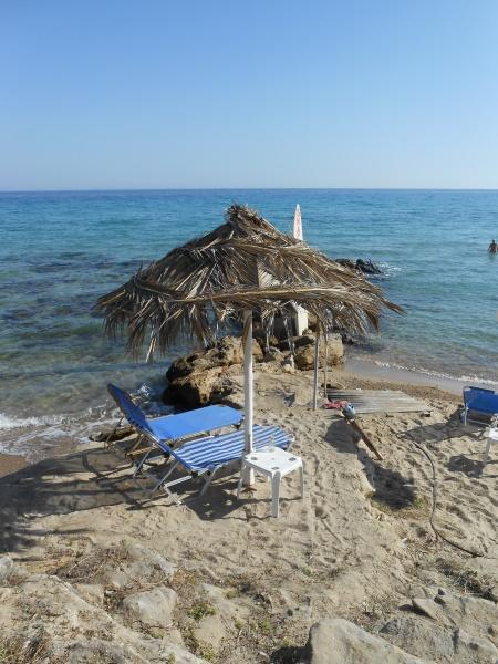 Loukas Apartments On The Waves Tragaki Bagian luar foto